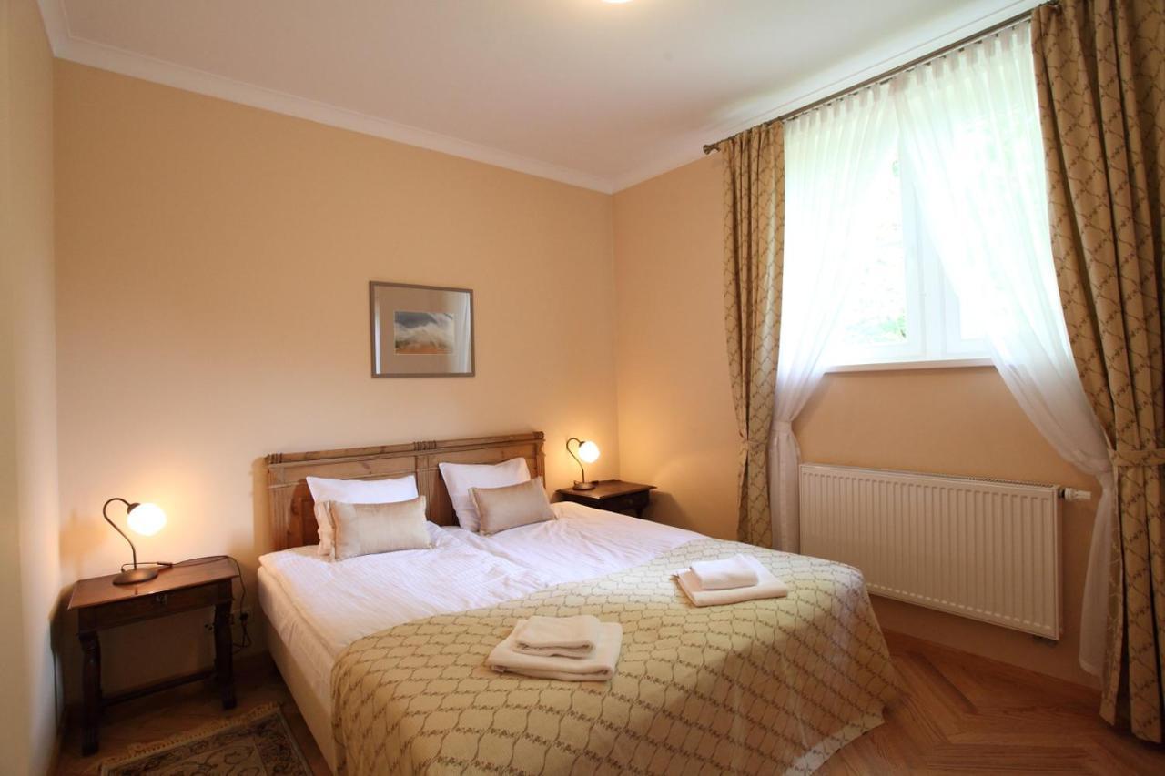 Krzeszkowice Palac W Debinie מראה חיצוני תמונה