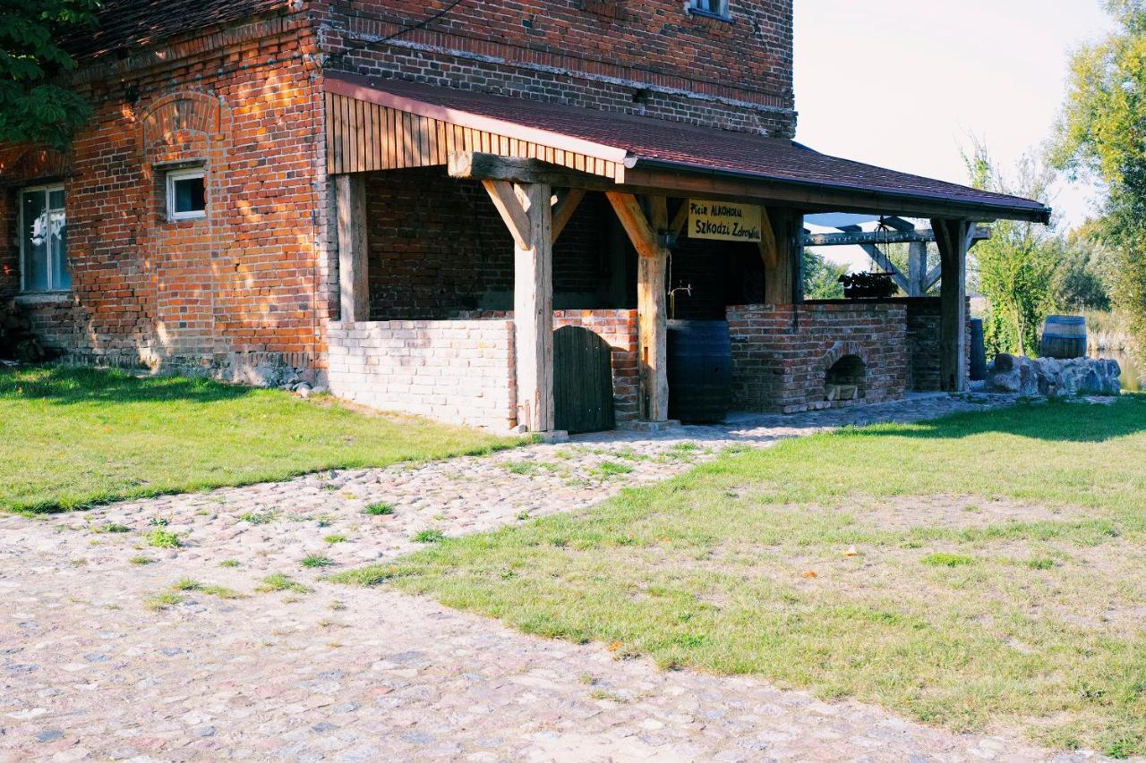 Krzeszkowice Palac W Debinie מראה חיצוני תמונה