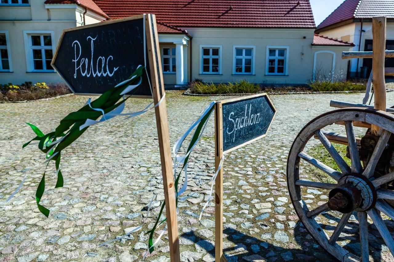 Krzeszkowice Palac W Debinie מראה חיצוני תמונה