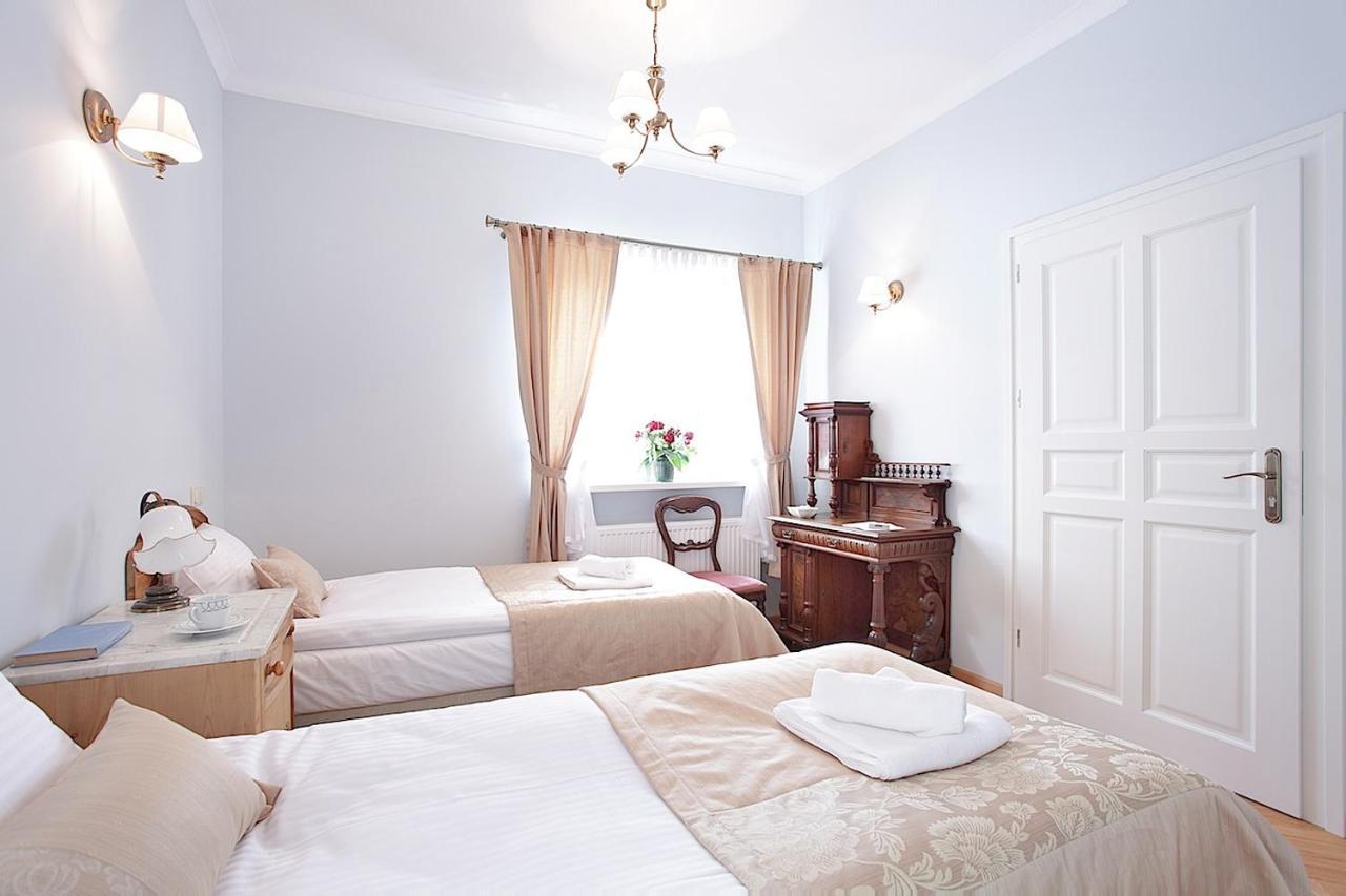 Krzeszkowice Palac W Debinie מראה חיצוני תמונה